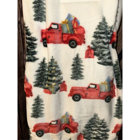 Red truck plush throw Christmas tree Farmhouse 60 x 70 blanket - Picture 2 of 4